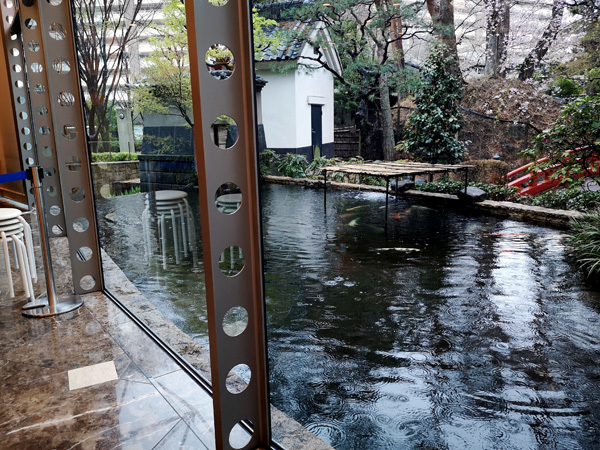 京王 芦花公園 食と酒と本と街と